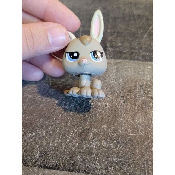 LPS Hasbro 2009 gray bunny Littlest Pet Shop toy figure - Picture 3 of 5
